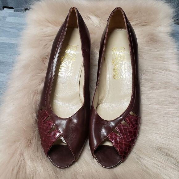 Salvatore Ferragamo Brown suede open toe shoe - Picture 2 of 6